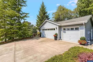 3001 Maplewood Ct, Philomath, OR 97370 - Photo 3