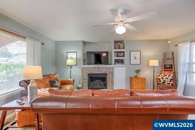 4722 Gill St NE, Salem, OR 97305 - Photo 5