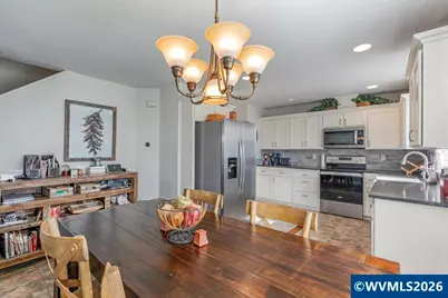 4722 Gill St NE, Salem, OR 97305 - Photo 9