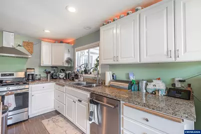 412 NW Rainwater Ln, Albany, OR 97321 - Photo 5