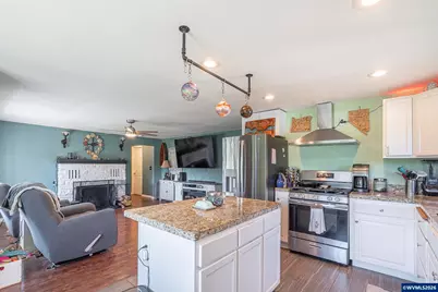 412 NW Rainwater Ln, Albany, OR 97321 - Photo 3