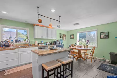 412 NW Rainwater Ln, Albany, OR 97321 - Photo 7