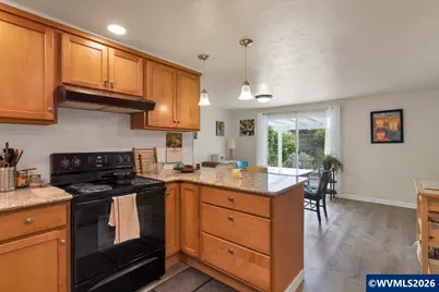 1490 Acacia Av, Eugene, OR 97408 - Photo 11