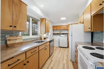 239 NE Azalea Dr, Corvallis, OR 97330 - Photo 13