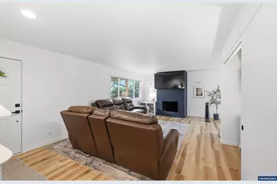 239 NE Azalea Dr, Corvallis, OR 97330 - Photo 7