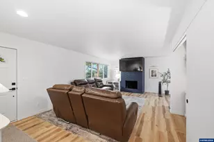 239 NE Azalea Dr, Corvallis, OR 97330 - Photo 7