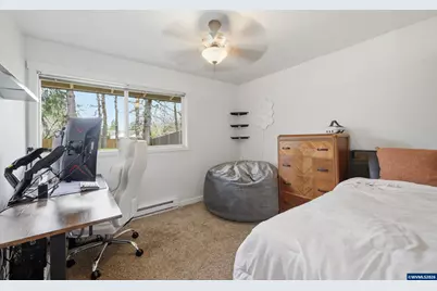 239 NE Azalea Dr, Corvallis, OR 97330 - Photo 21