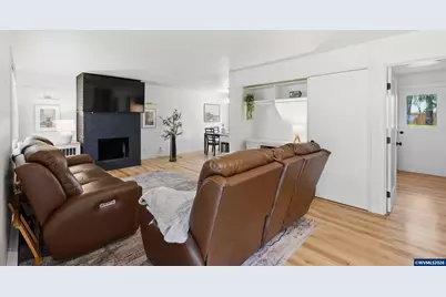 239 NE Azalea Dr, Corvallis, OR 97330 - Photo 5