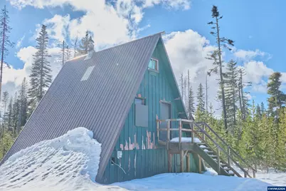 27605 Big Lake Rd, Sisters, OR 97759 - Photo 17