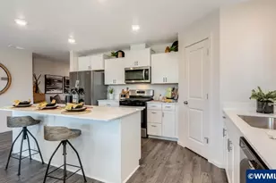 113 Greencrest St NE, Salem, OR 97301 - Photo 11