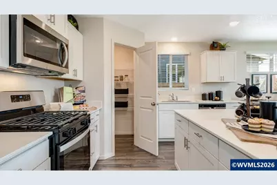 113 Greencrest St NE, Salem, OR 97301 - Photo 13