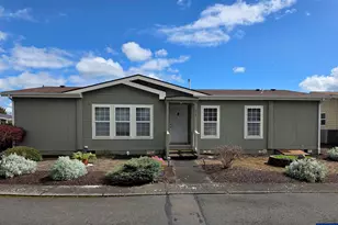 613 Royalty Cir NE, Salem, OR 97301 - Photo 1