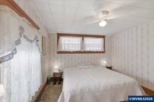 504 Washburn St, Brownsville, OR 97327 - Photo 39