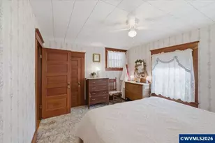 504 Washburn St, Brownsville, OR 97327 - Photo 33