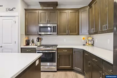 2825 NW Mt Ashland Ln, McMinnville, OR 97128 - Photo 11