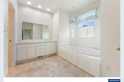 1702 NW Troon Ct, McMinnville, OR 97128 - Photo 33