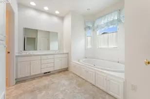 1702 NW Troon Ct, McMinnville, OR 97128 - Photo 33