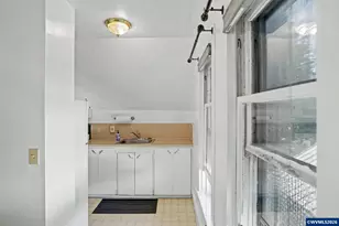 700 S Water St, Silverton, OR 97381 - Photo 27