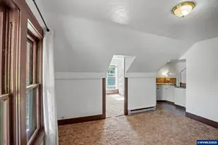 700 S Water St, Silverton, OR 97381 - Photo 21