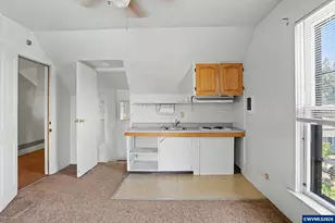 700 S Water St, Silverton, OR 97381 - Photo 17