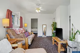 700 S Water St, Silverton, OR 97381 - Photo 7