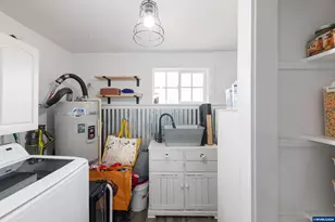 35995 Polly Farm Ln, Lebanon, OR 97355 - Photo 21