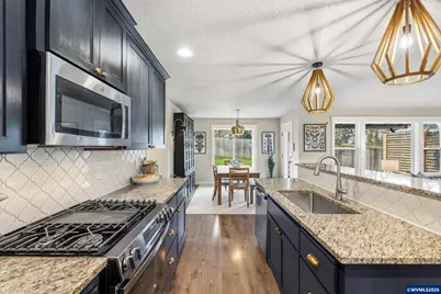 1022 Emmett Lp, Silverton, OR 97381 - Photo 15