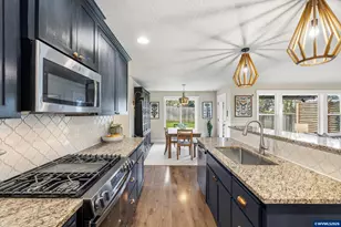 1022 Emmett Lp, Silverton, OR 97381 - Photo 15