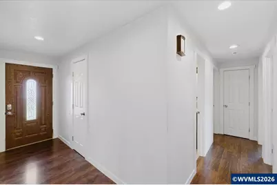 585 45th Pl NE, Salem, OR 97301 - Photo 5