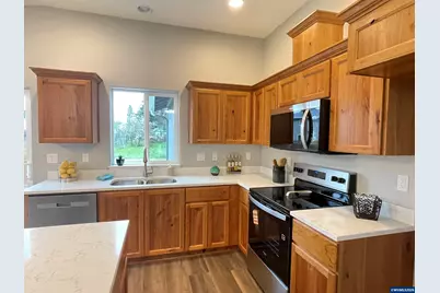 1469 Crittenden St SW, Albany, OR 97321 - Photo 13