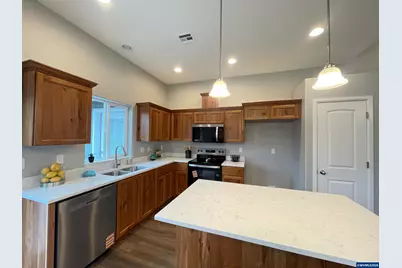 1469 Crittenden St SW, Albany, OR 97321 - Photo 17