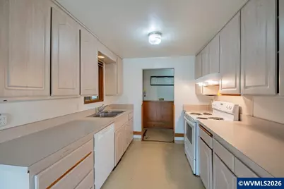 341 NE Cambridge Cir, Corvallis, OR 97330 - Photo 9