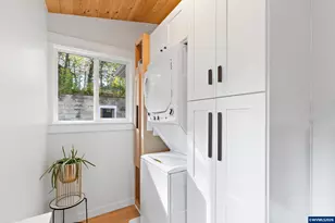 6832 Macleay Rd SE, Salem, OR 97317 - Photo 5