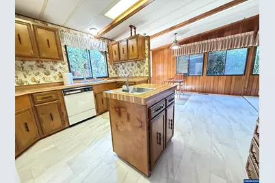 4318 Essex St SE, Salem, OR 97317 - Photo 13