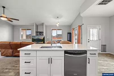 4977 Manning Ct, Salem, OR 97305 - Photo 11