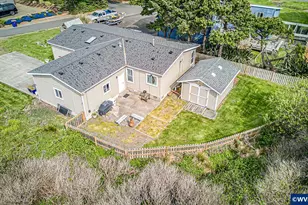 520 SW Cardinal St, Depoe Bay, OR 97341 - Photo 3
