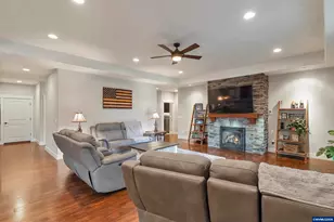 1465 SE Greening Dr, Dallas, OR 97338 - Photo 15