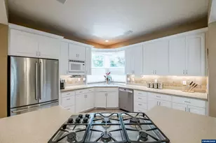 4890 Chauncey St SE, Salem, OR 97302 - Photo 11