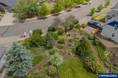 1306 NW Thorn Dr, Albany, OR 97321 - Photo 1