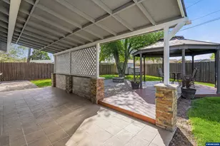 1932 NW Garryanna Pl, Corvallis, OR 97330 - Photo 29