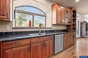 7175 NW Oak Creek Dr, Corvallis, OR 97330 - Photo 9