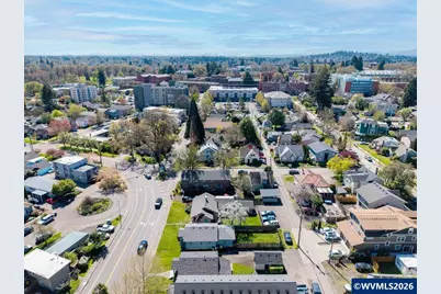 328 NW Kings Bl, Corvallis, OR 97330 - Photo 33