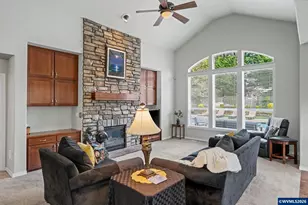 212 N Greenlink Way, Newberg, OR 97132 - Photo 7