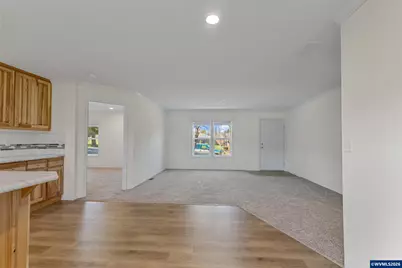 365 Mountain View Rd, Sweet Home, OR 97386 - Photo 5