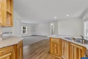 365 Mountain View Rd, Sweet Home, OR 97386 - Photo 17