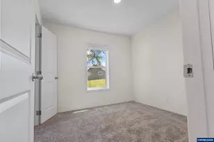 365 Mountain View Rd, Sweet Home, OR 97386 - Photo 27