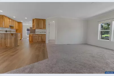 365 Mountain View Rd, Sweet Home, OR 97386 - Photo 7