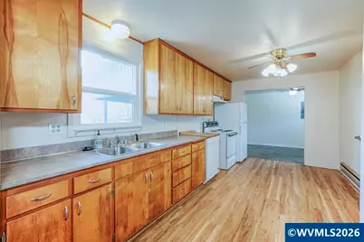 1120 8th St NW, Salem, OR 97304 - Photo 5