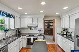 1073 Rafael Ave N, Keizer, OR 97303 - Photo 13