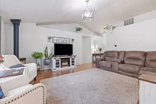 4831 Bonanza Dr NE, Salem, OR 97305 - Photo 9